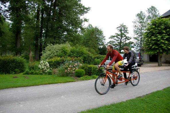 Je conduit Pierre-Henri à l'école