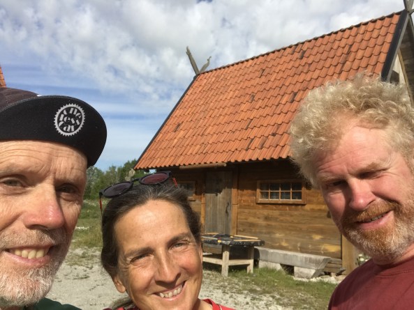 98AE033B-DE70-4610-B056-479DBD75E7B1